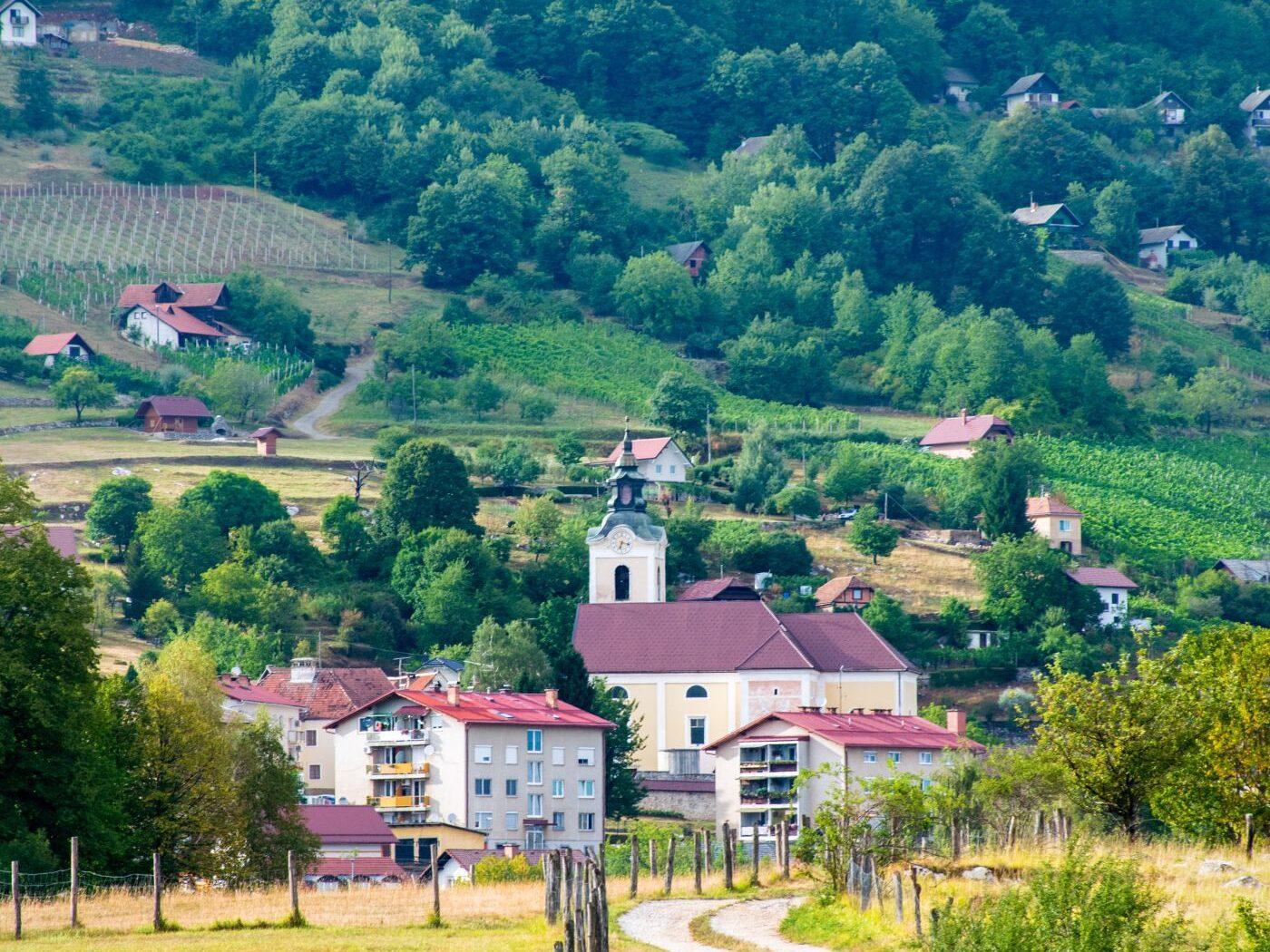bela krajina cerkev sv stefan semic 03