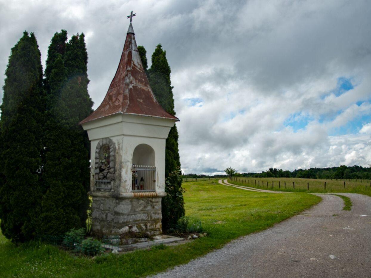 bela krajina kuzno znamenje 01