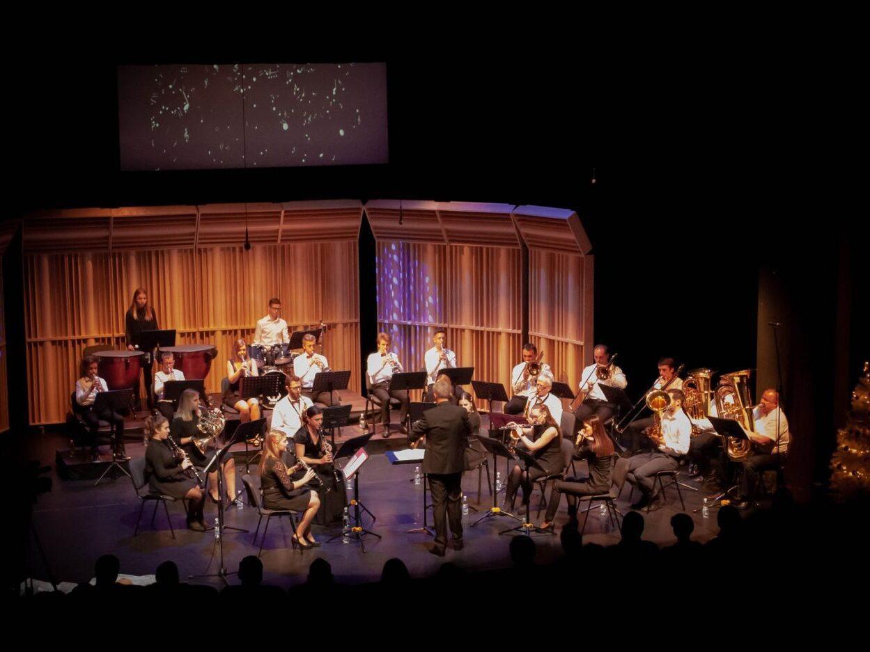 4 kc semic bela krajina trobenta poje spela pasic 01