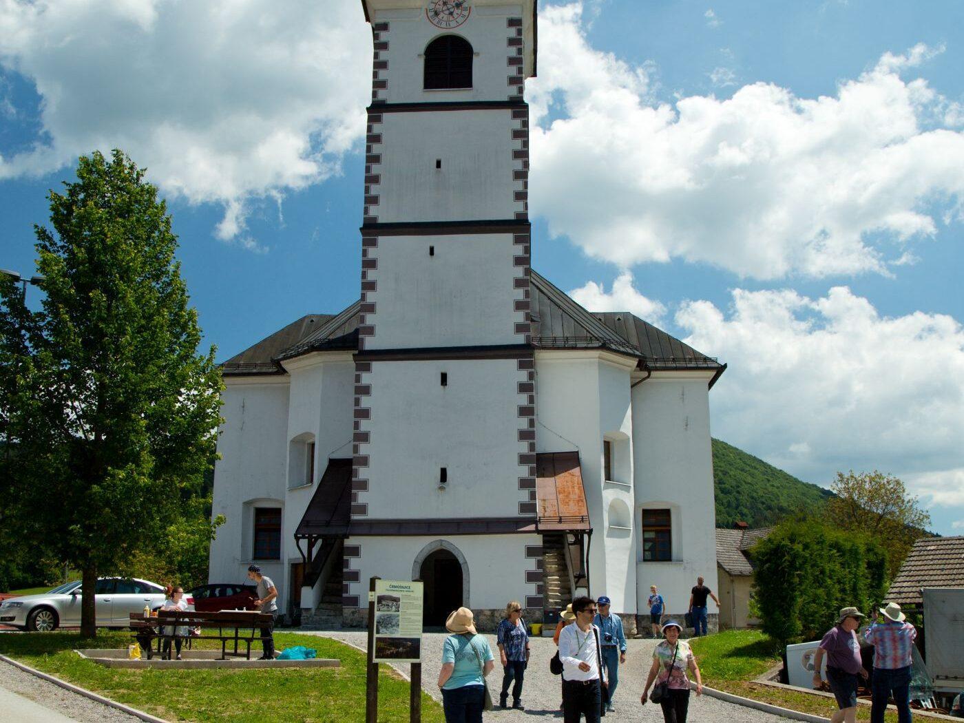bela krajina cerkev marije vnebovzete crmosnjice 01
