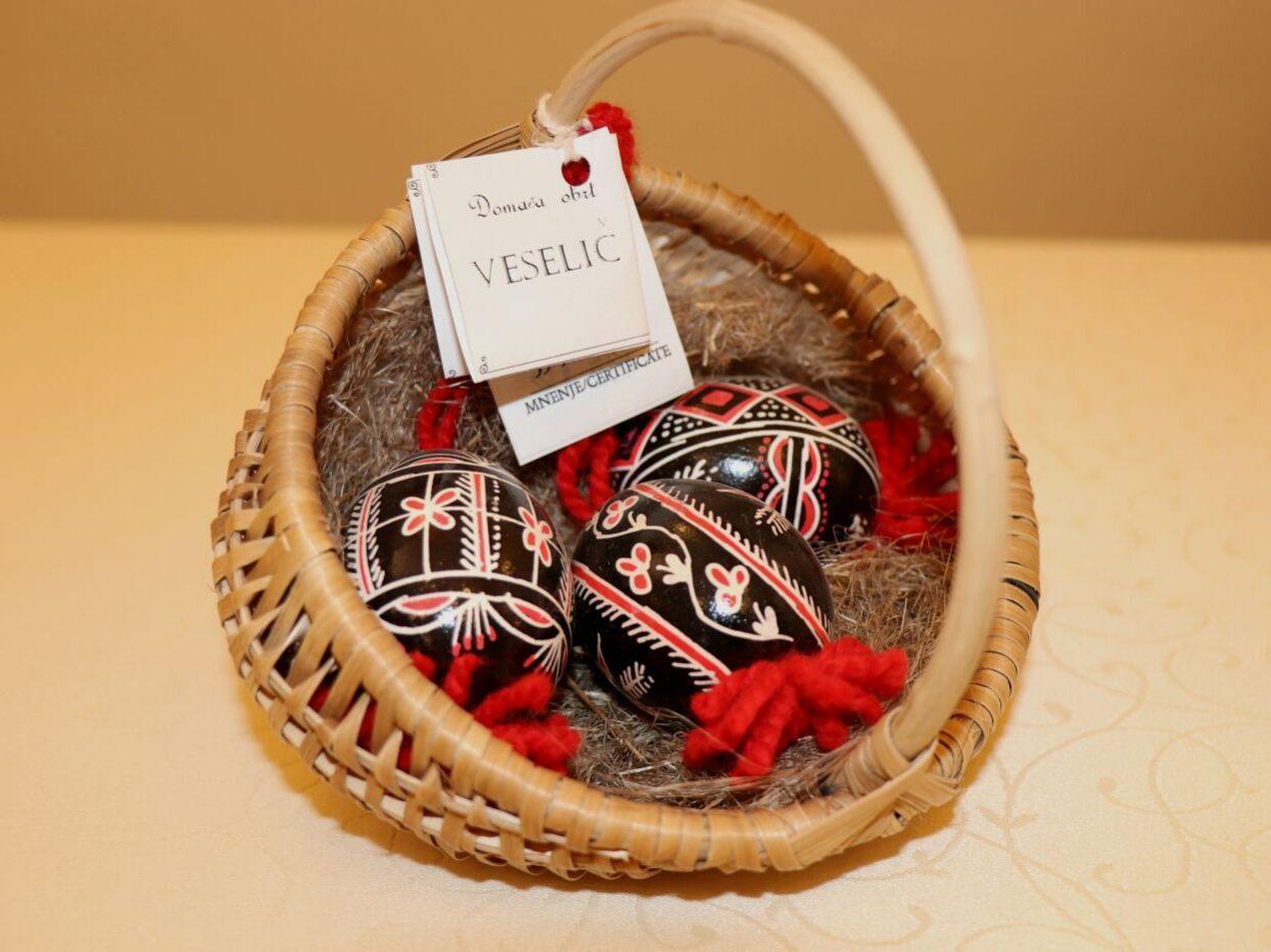 bela krajina pisanice v kosarici 04