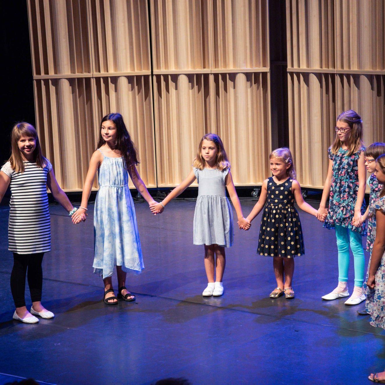 242110618 3001897073383402 5713955781635810645 n