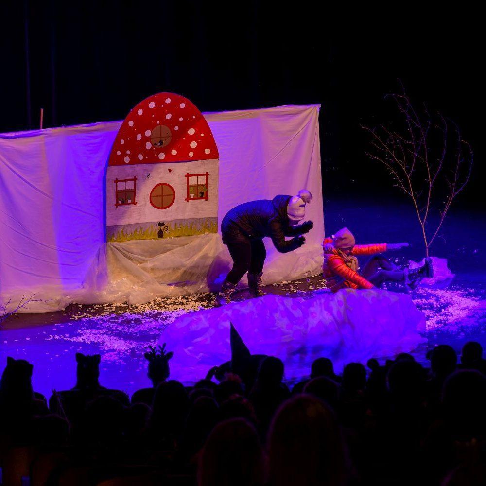 2022 03 01 KC Semic predstava Dobri snezak Foto Uros Novina 014