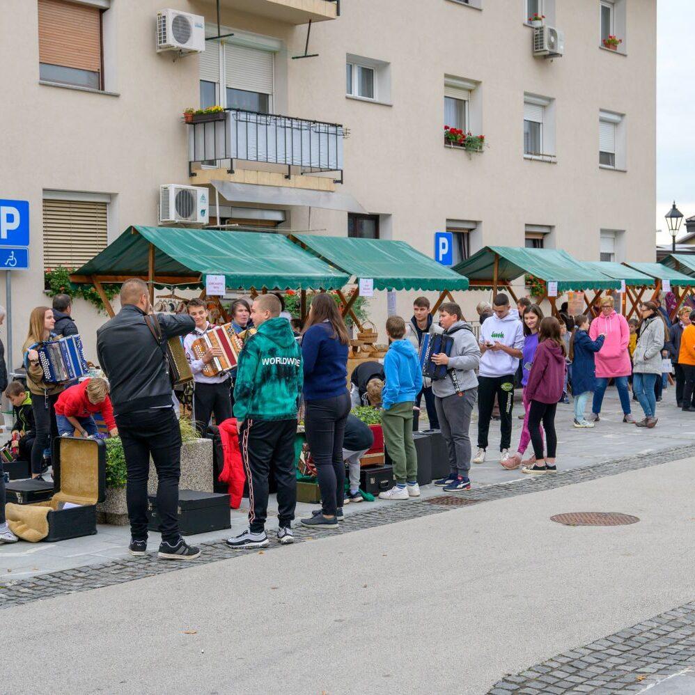 2022 11 12 Praznovanje jeseni in Martinovanje 2022 sobota Foto Uros Novina 034