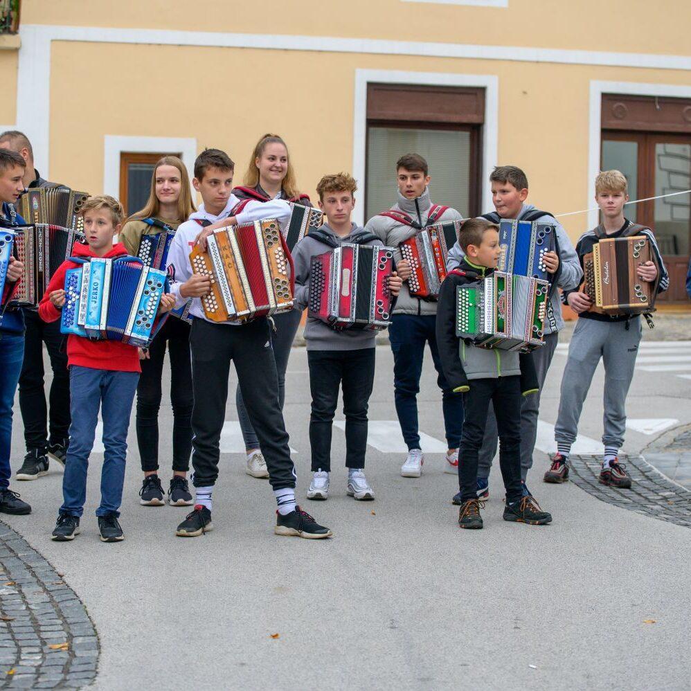 2022 11 12 Praznovanje jeseni in Martinovanje 2022 sobota Foto Uros Novina 040