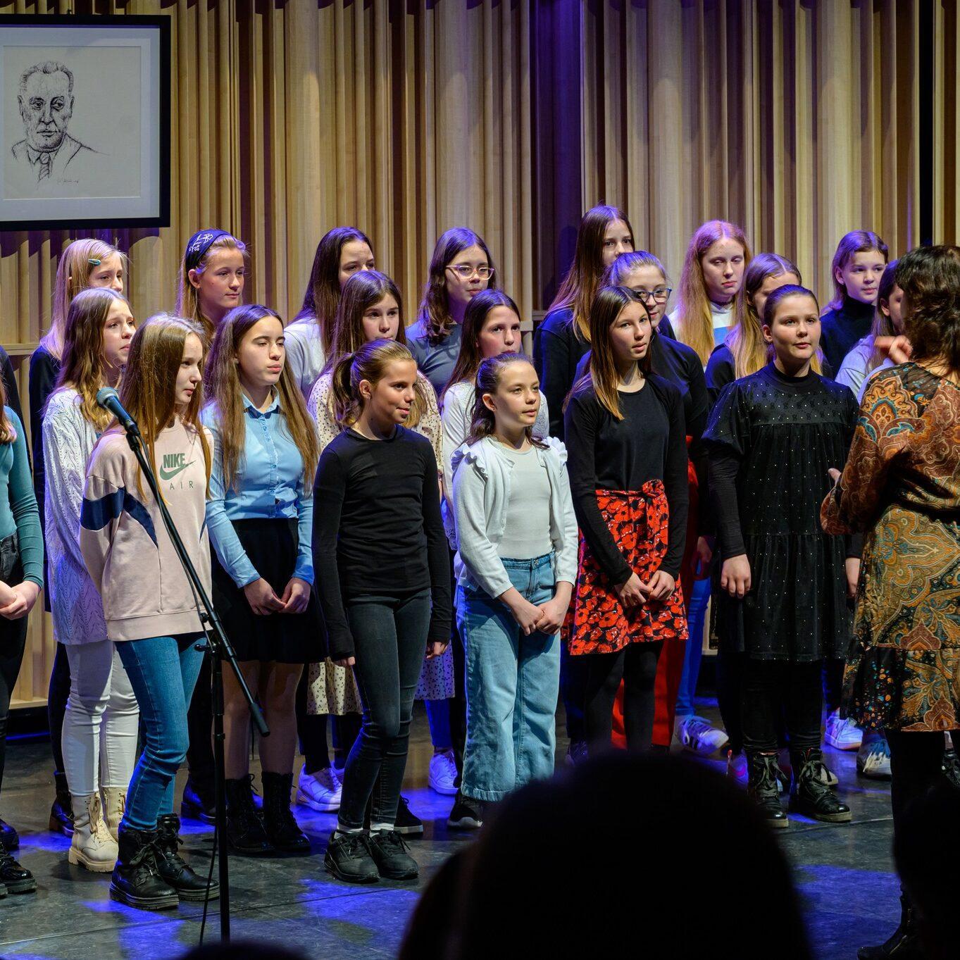 332089900 1536733140167761 3914611854819997548 n