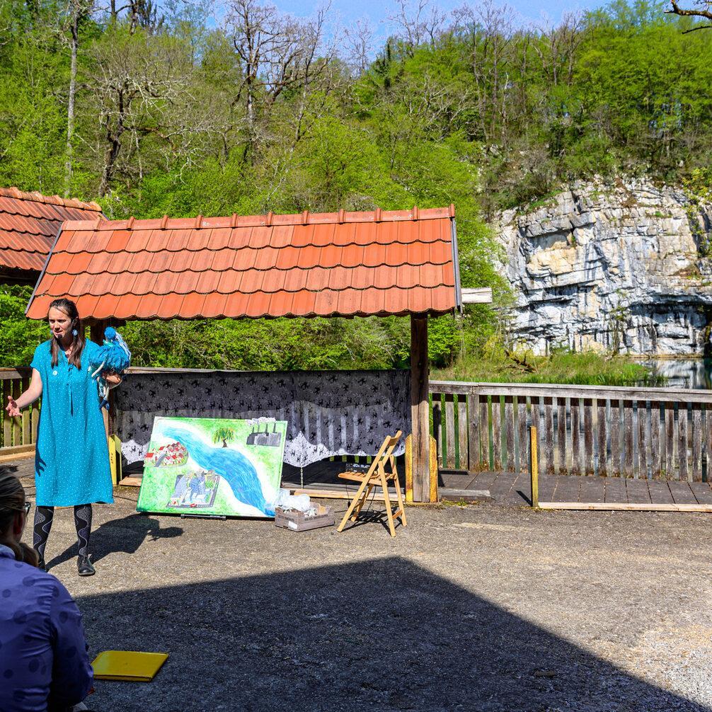 Izvir reke Krupe Zaobljuba reki interaktivna otroska predstava Foto Uros Novina