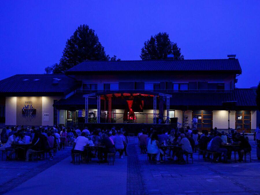 festival zakljucek poletja na semskem placu semic bela krajina koncerti dogodek avgust