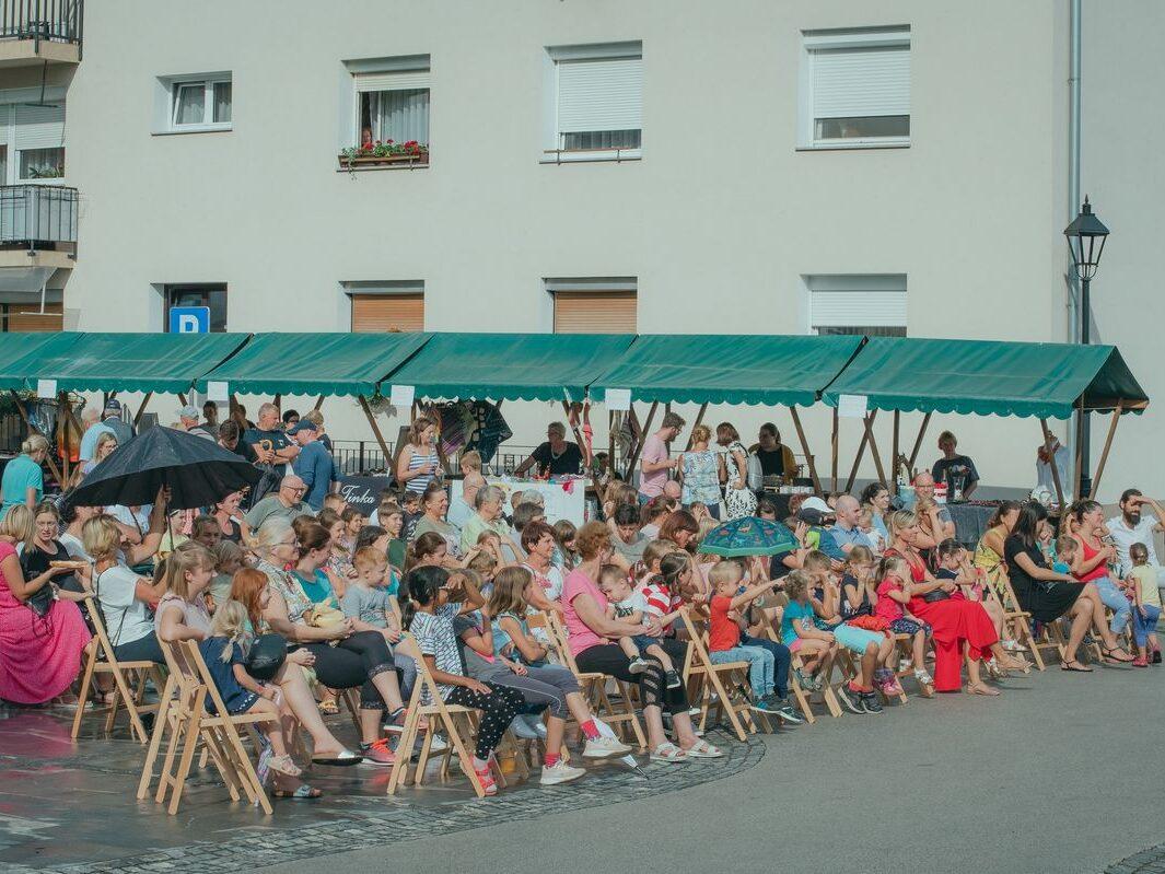 festival zakljucek poletja na semskem placu semic bela krajina koncerti dogodek avgust