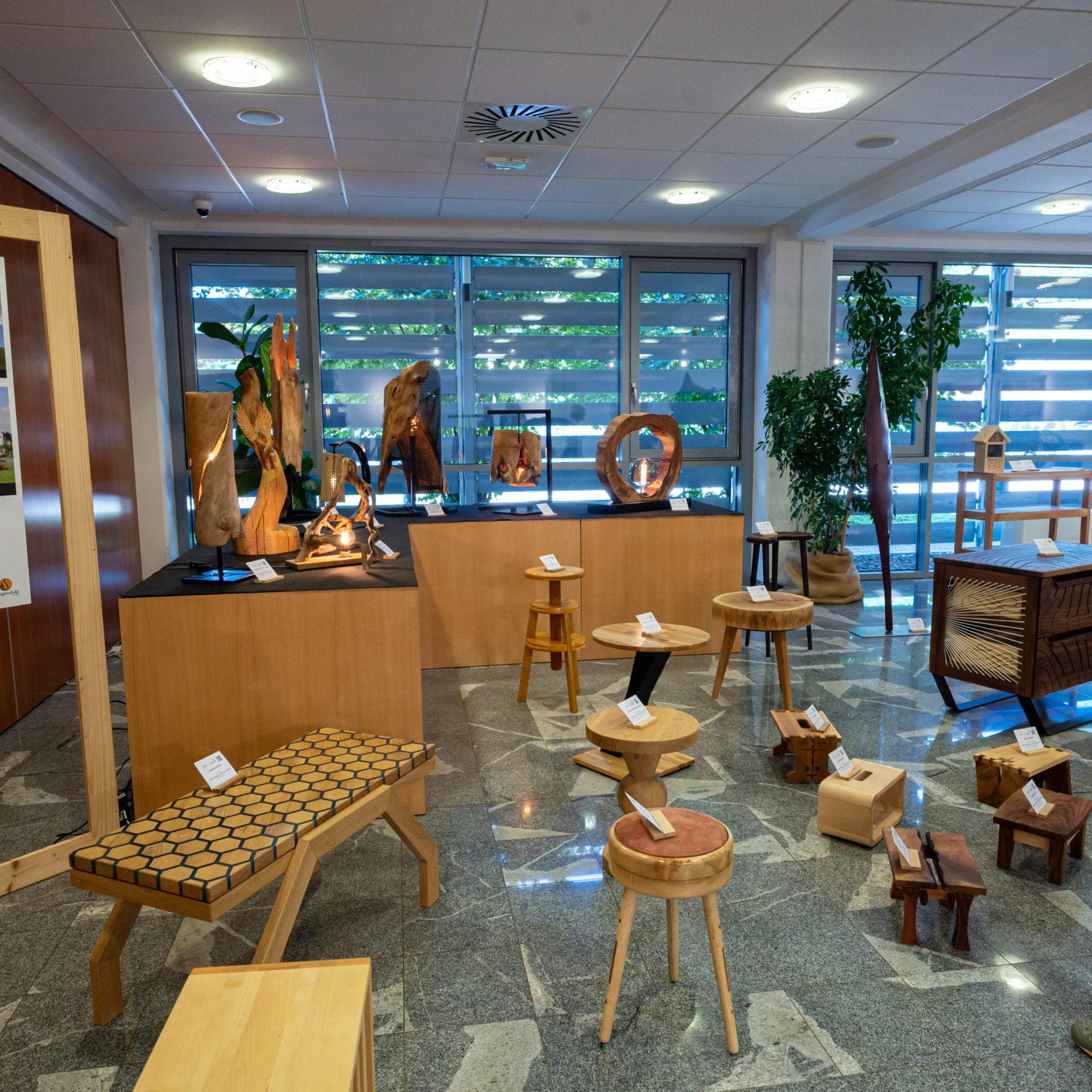 uros.novina@gmail.com