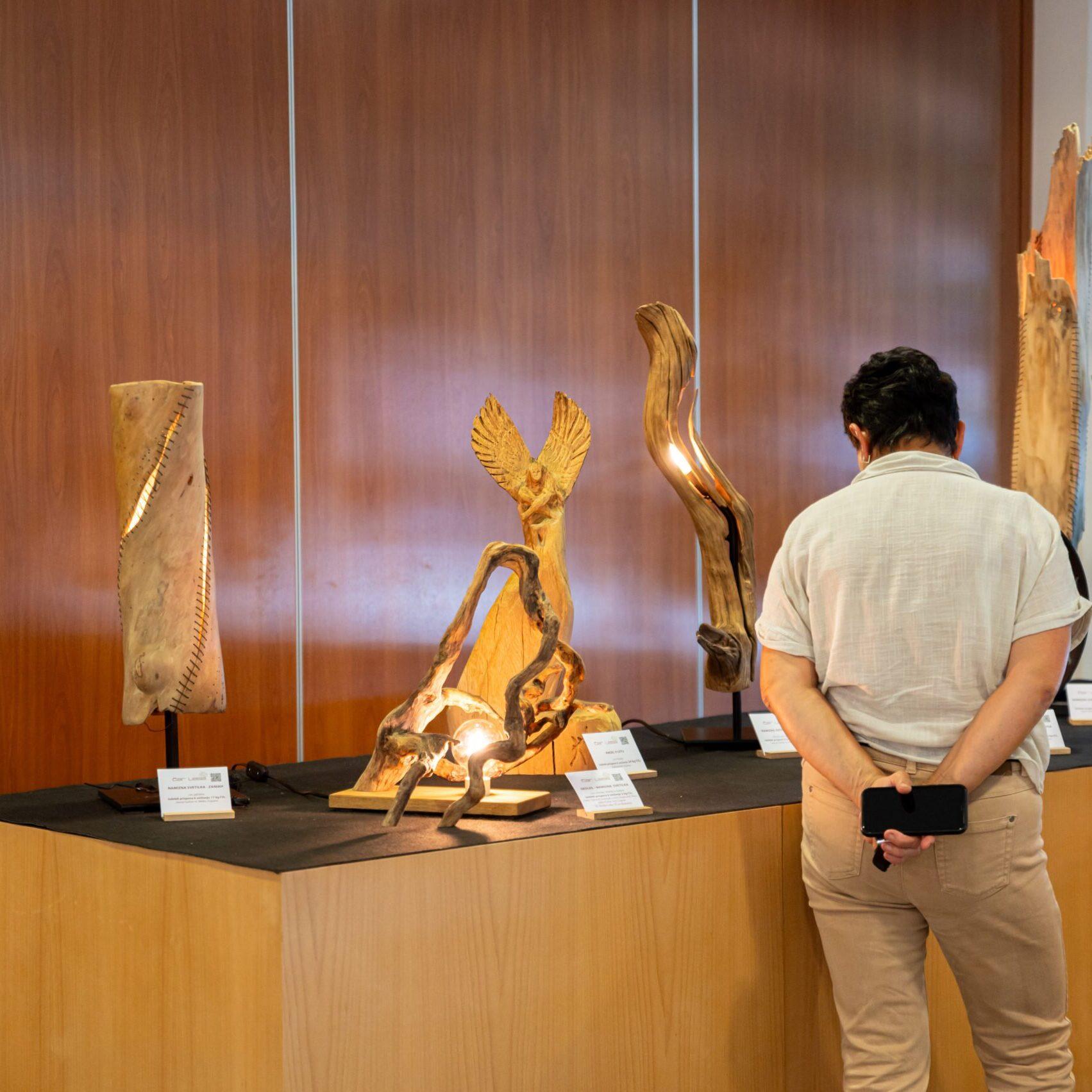 uros.novina@gmail.com