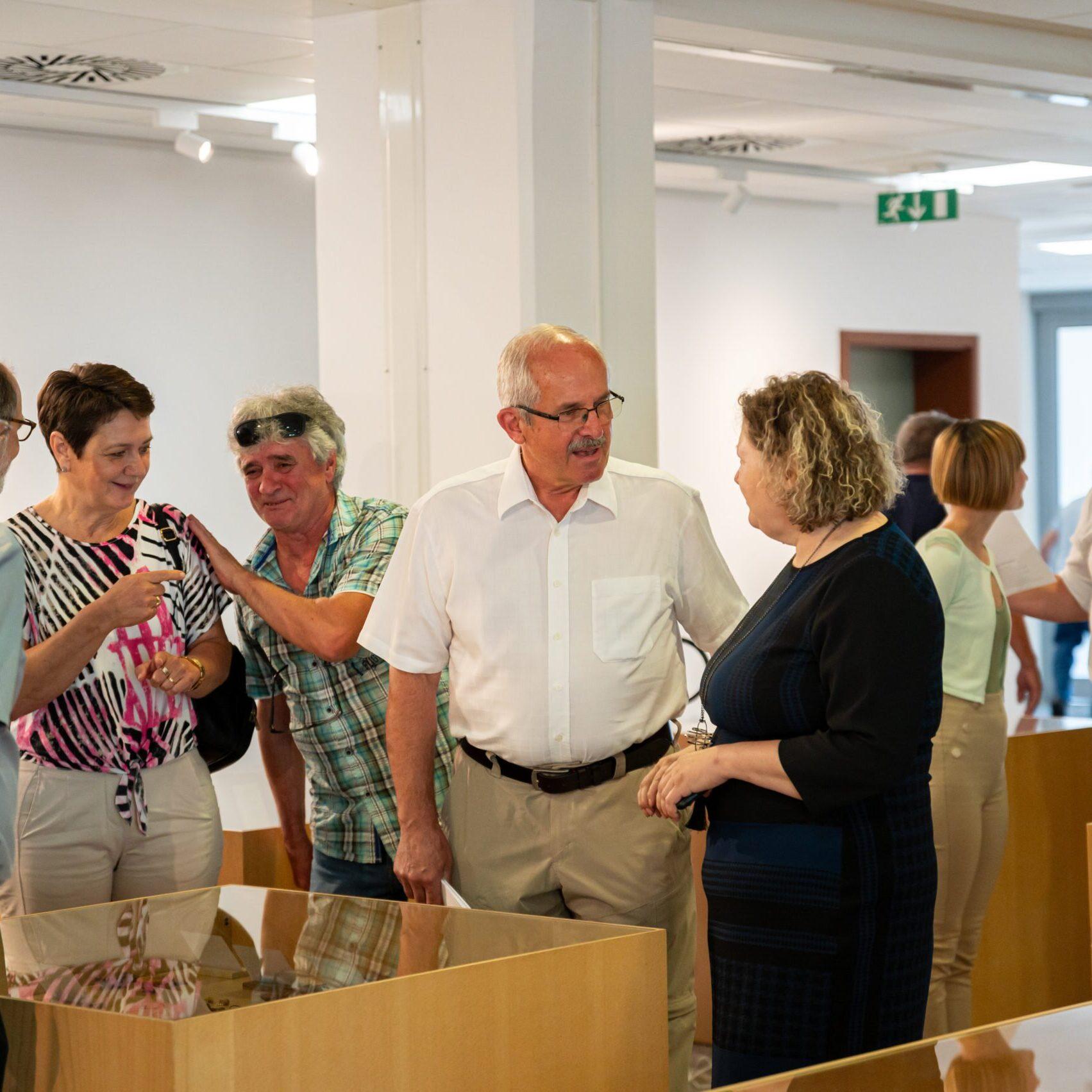 uros.novina@gmail.com