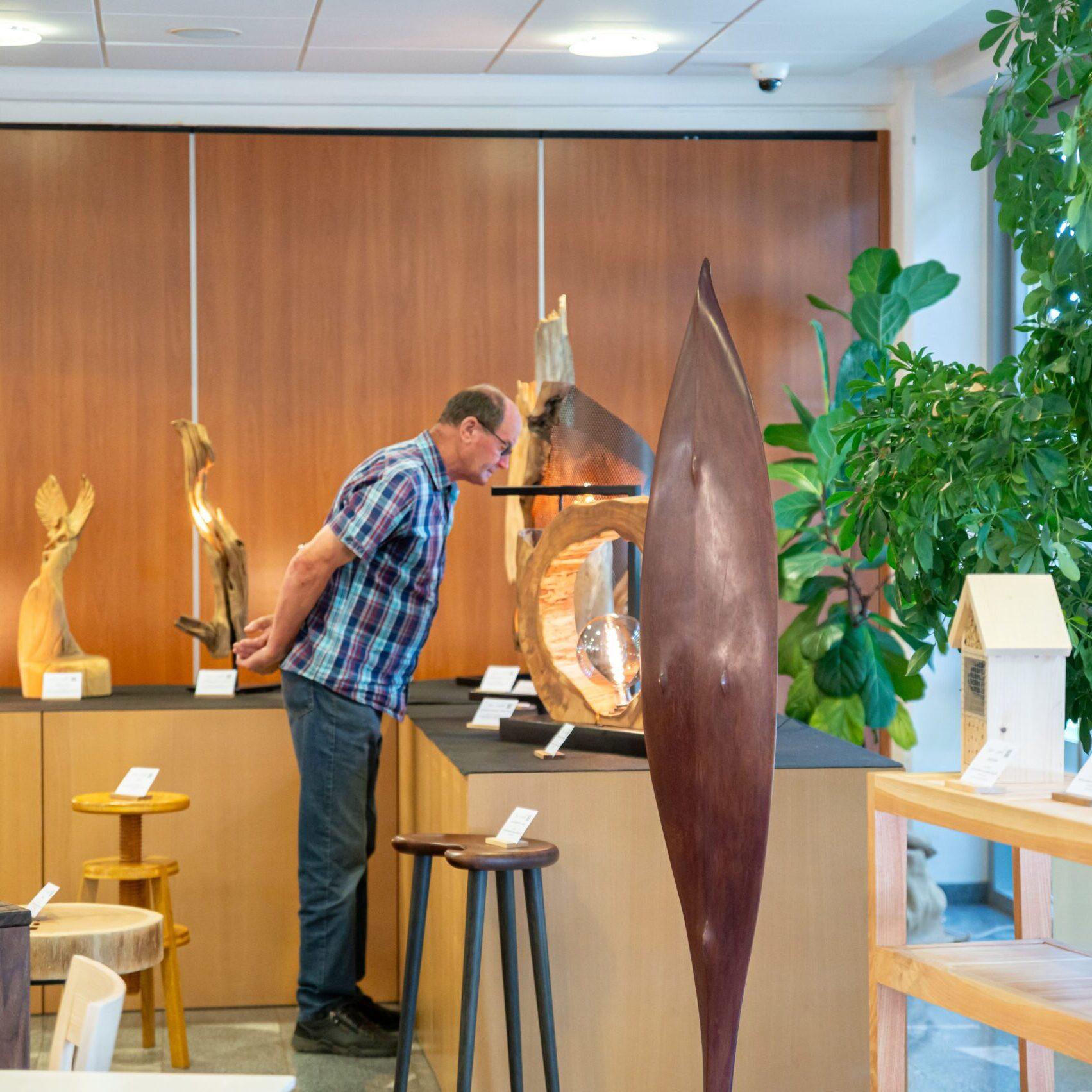 uros.novina@gmail.com