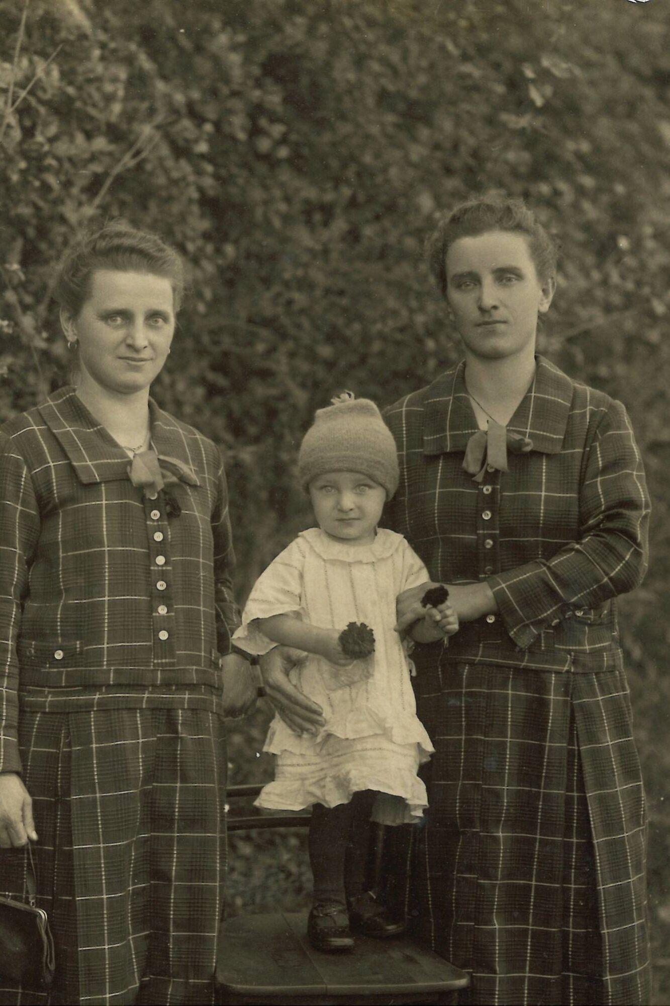 Teta Francka Lojze mama Nancka ok 1929